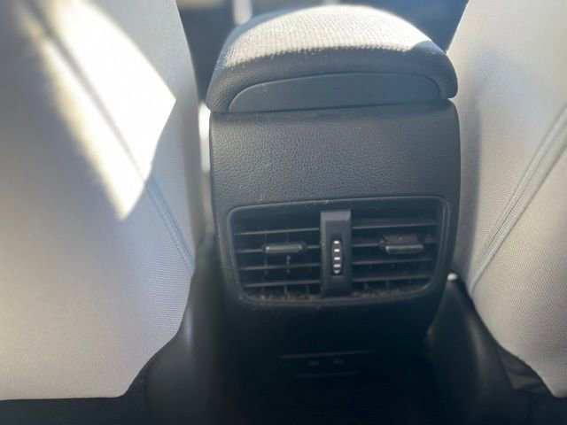 Used 2022 Toyota Corolla Cross LE image 17