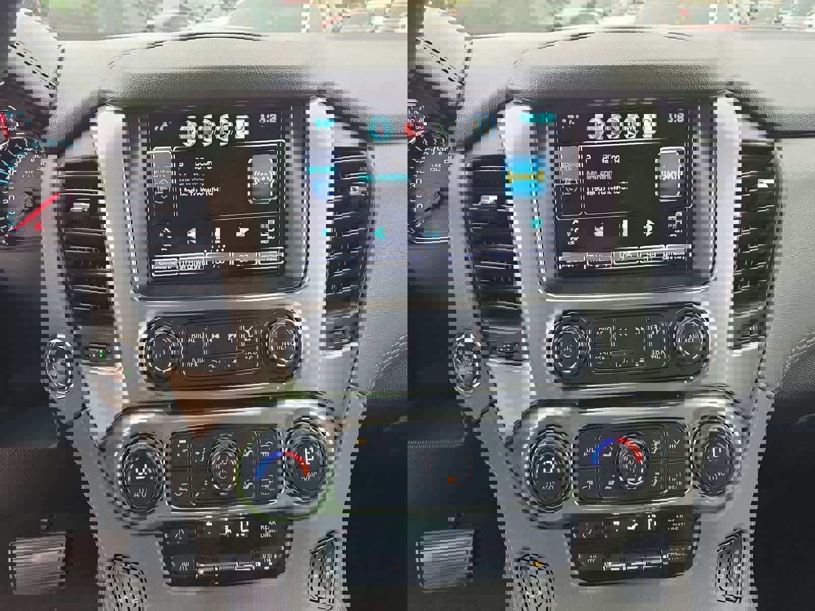 Used 2015 Chevrolet Tahoe LT image 27