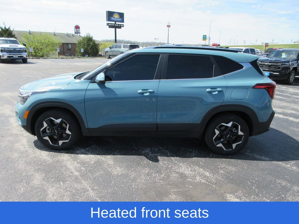 Used 2024 Kia Seltos EX image 2