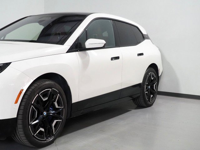 Used 2024 BMW iX xDrive50 w/ Sport Package image 68