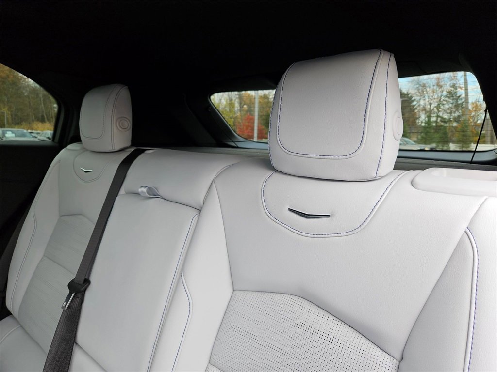 Used 2025 Cadillac XT4 Sport image 11