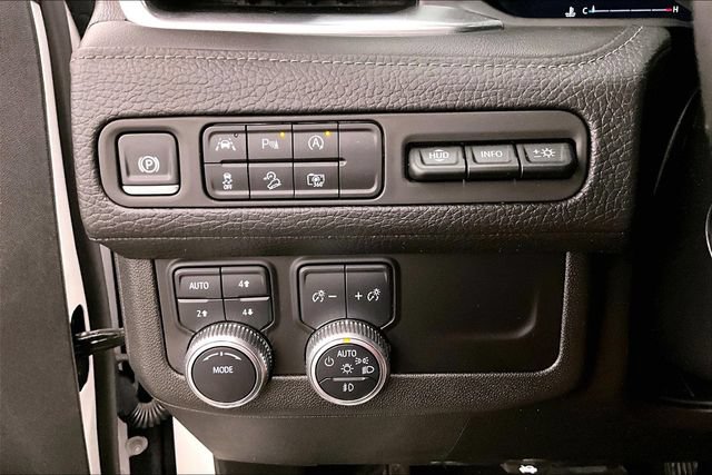 Used 2024 GMC Yukon XL Denali AWD/4WD image 40