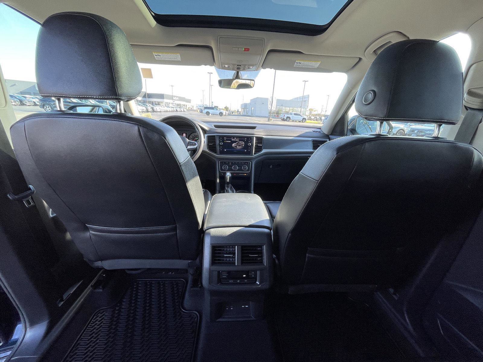 Used 2021 Volkswagen Atlas SE w/ Panoramic Sunroof Package AWD/4WD image 18
