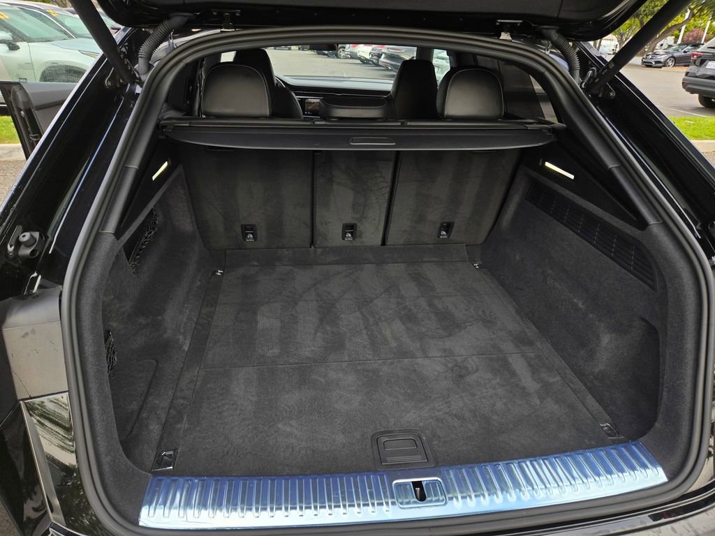 Used 2024 Audi SQ8 Premium Plus w/ Executive Package image 33