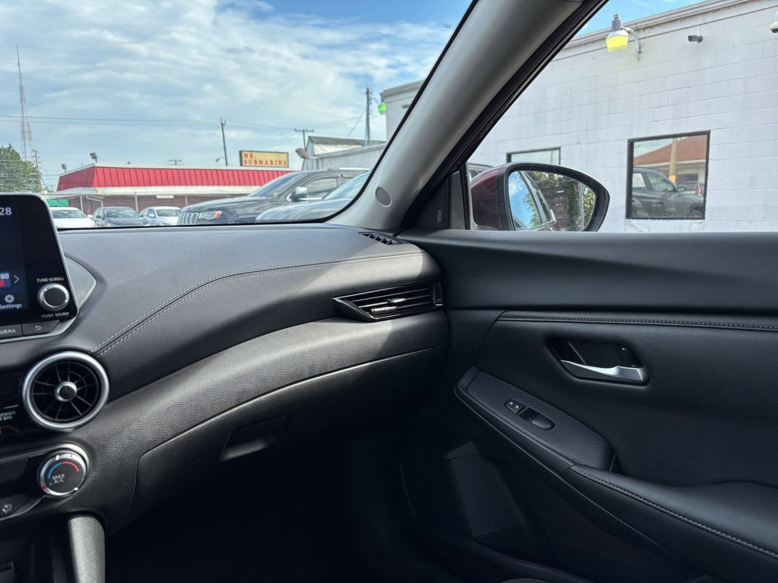 Used 2025 Nissan Sentra SV FWD image 28