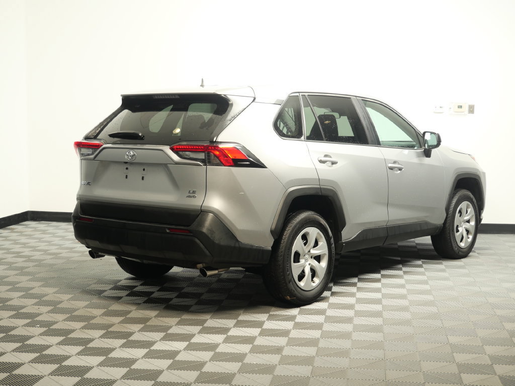 Used 2025 Toyota RAV4 LE AWD/4WD image 8