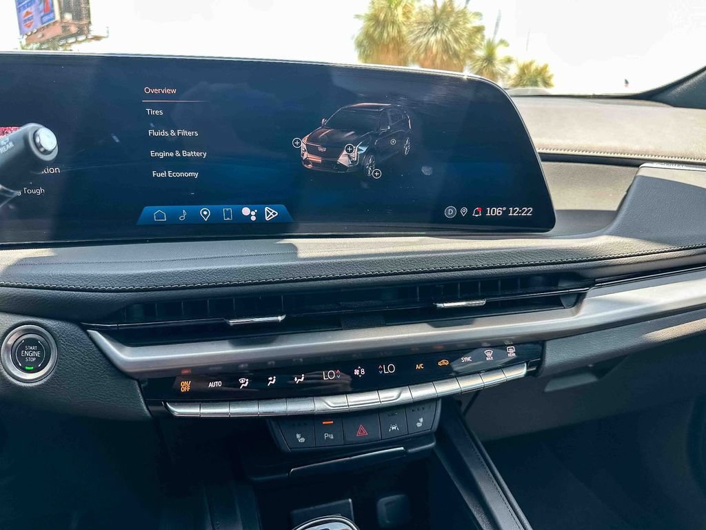 Used 2024 Cadillac XT4 Luxury w/ Cold Weather Package FWD image 30