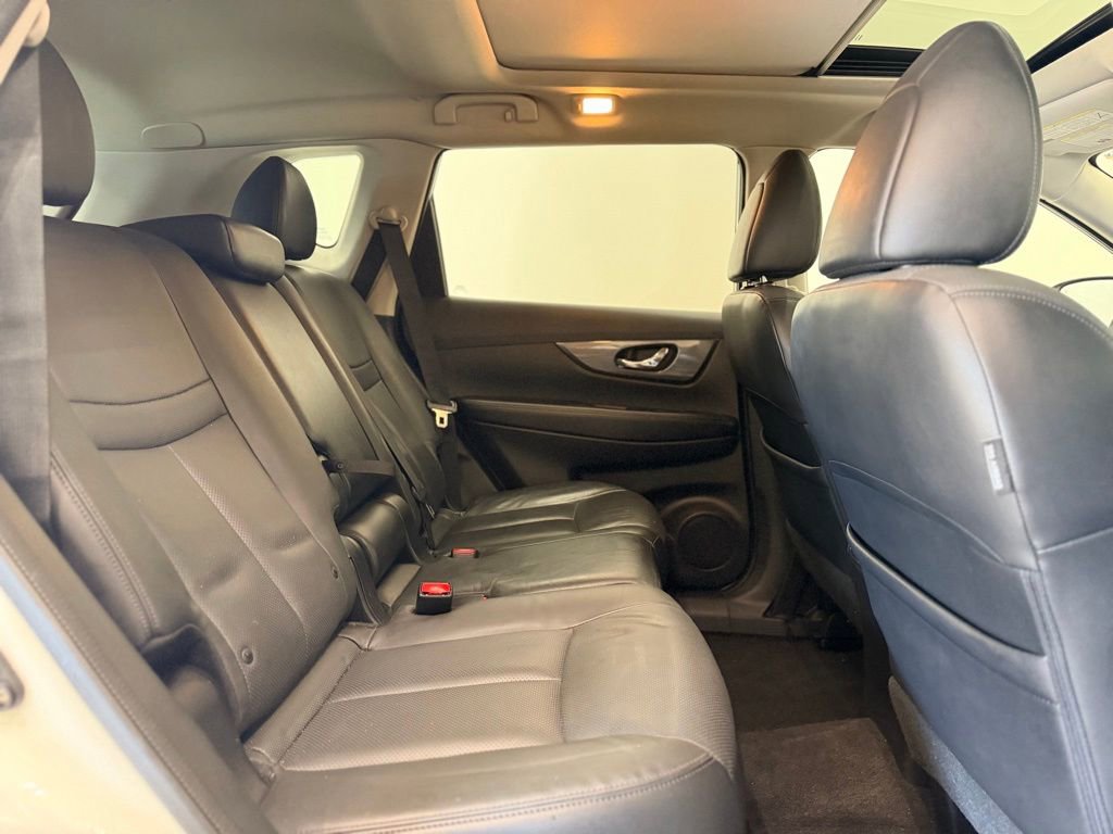 Used 2014 Nissan Rogue SL w/ SL Premium Package image 22