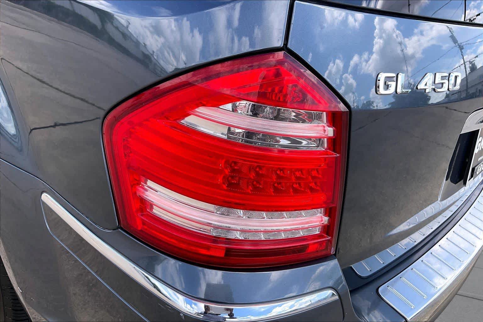 Used 2012 Mercedes-Benz GL 450 4MATIC image 24