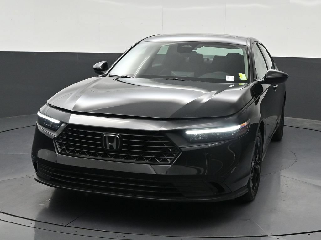 Used 2025 Honda Accord SE image 8