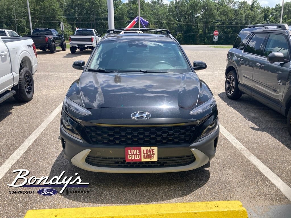 Used 2022 Hyundai Kona SEL FWD image 2