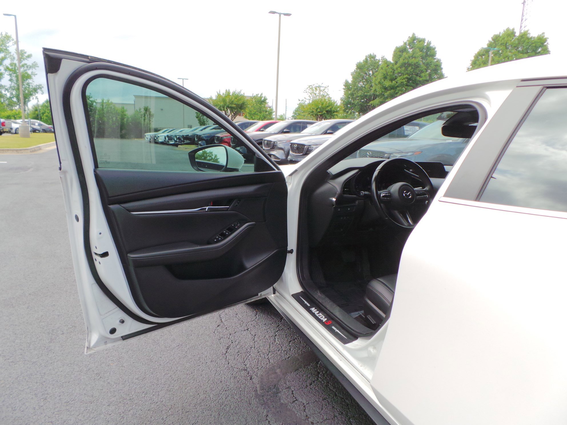 Used 2023 MAZDA MAZDA3 s FWD image 24