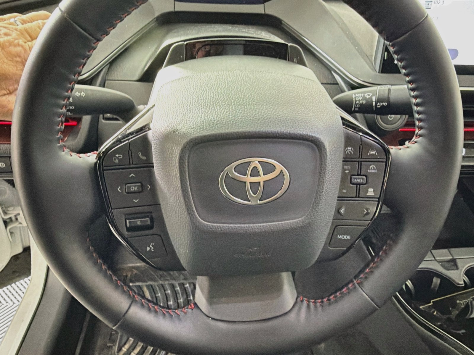 Used 2024 Toyota Prius Prime Premium w/ Advanced Technology Package FWD image 13