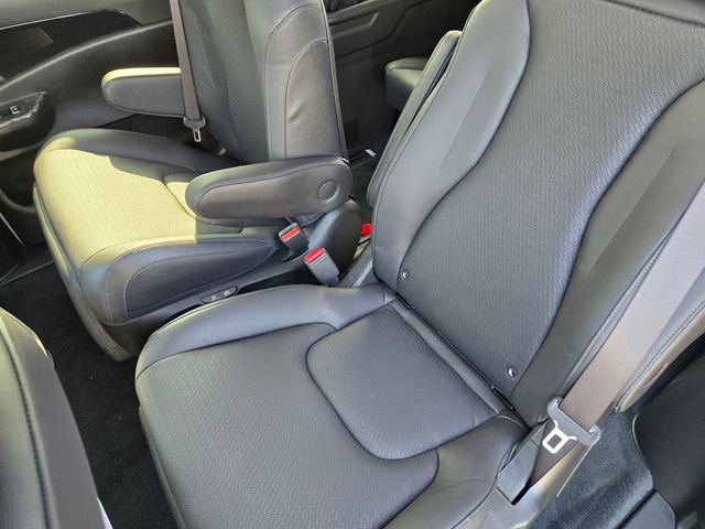 New 2026 Kia Carnival SX FWD image 18
