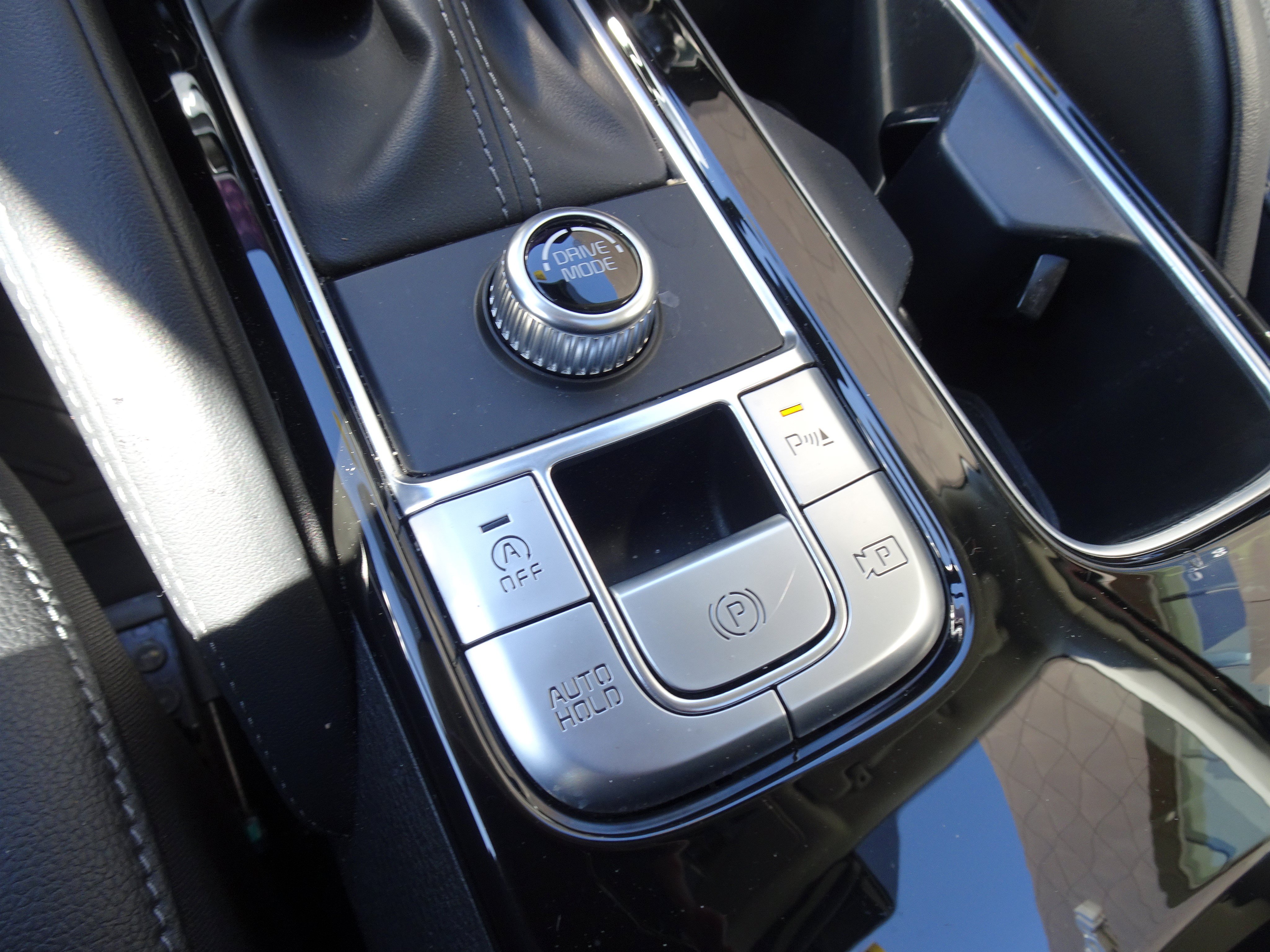 Used 2023 Kia Telluride SX FWD image 16