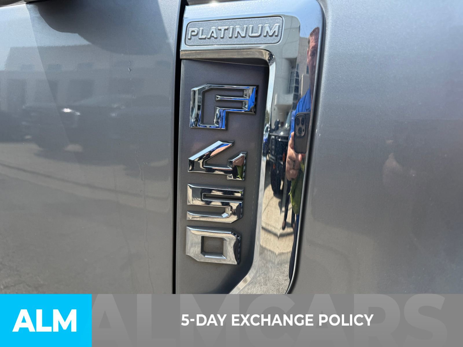 Used 2022 Ford F450 Platinum w/ FX4 Off-Road Package image 3