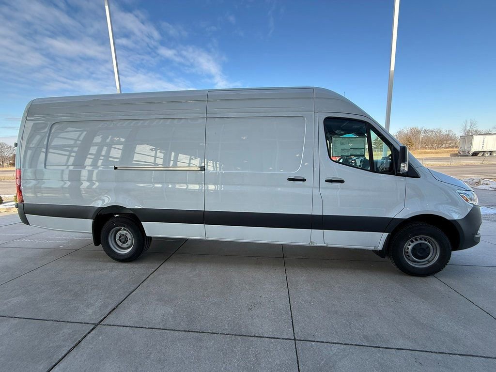 New 2025 Mercedes-Benz Sprinter 3500 image 4
