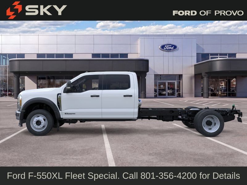New 2026 Ford F550 4x4 Crew Cab image 3