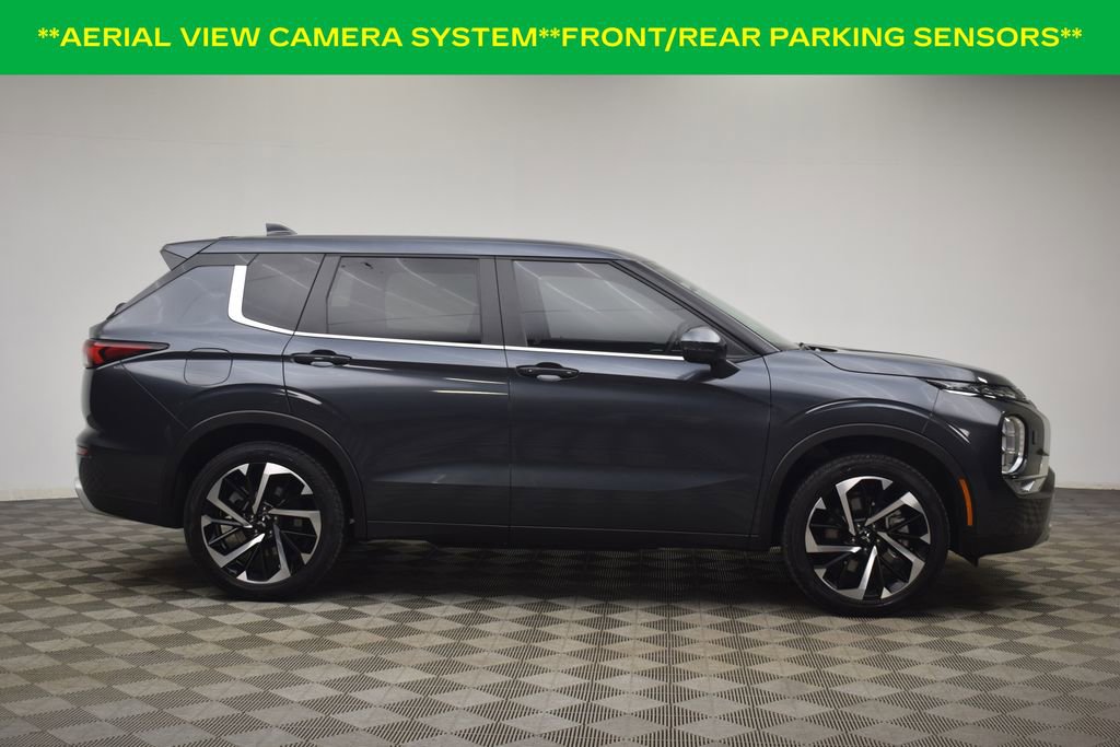 Used 2024 Mitsubishi Outlander SE Black Edition image 11