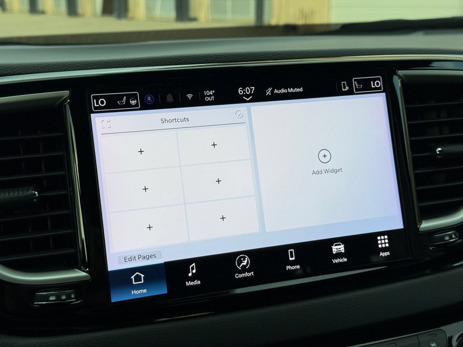 Used 2025 Chrysler Pacifica Select FWD image 19