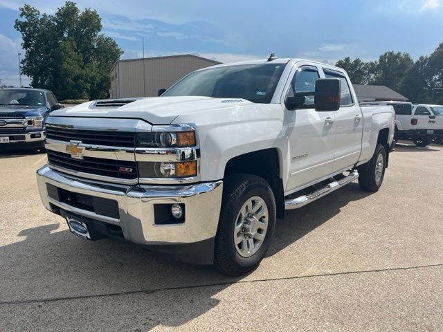 Used 2017 Chevrolet Silverado 3500 LT w/ LT Convenience Package AWD/4WD image 2