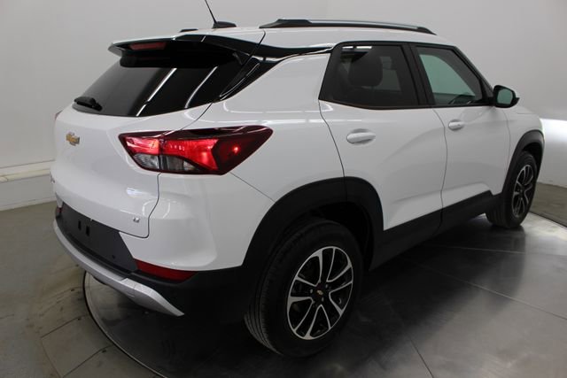 Used 2025 Chevrolet TrailBlazer LT w/ Driver Confidence Package image 40