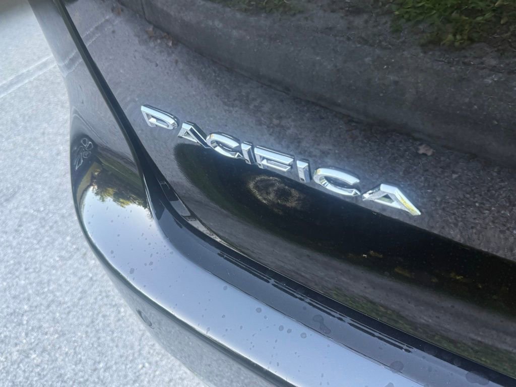 New 2026 Chrysler Pacifica Select image 30