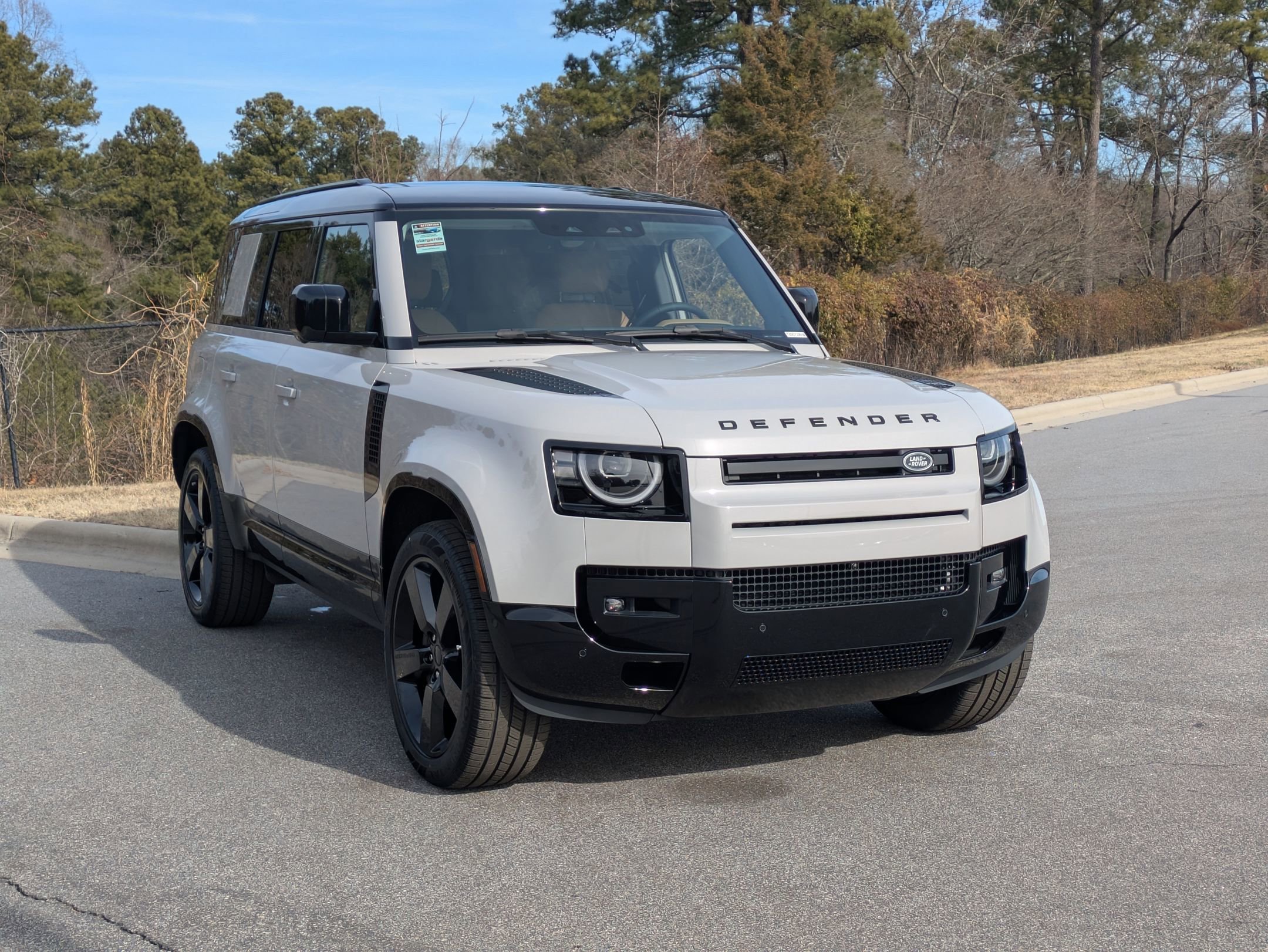 New 2026 Land Rover Defender 110 X-Dynamic SE image 3