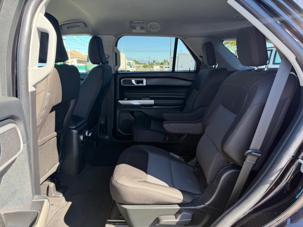 Used 2022 Ford Explorer XLT image 43