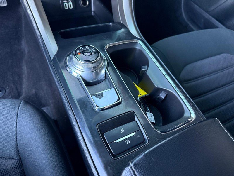 Used 2020 Ford Fusion SE FWD image 27