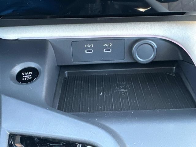 New 2026 Nissan Sentra SL w/ Floor Mat Package FWD image 36