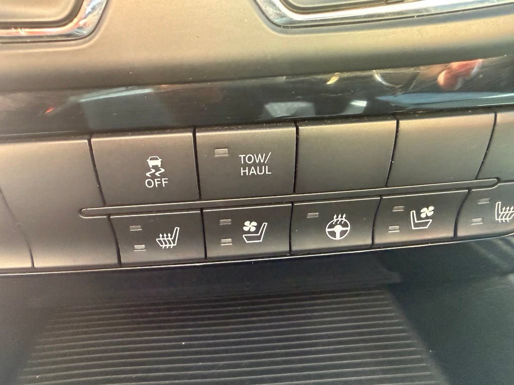 Used 2014 RAM 1500 Sport w/ Convenience Group AWD/4WD image 25