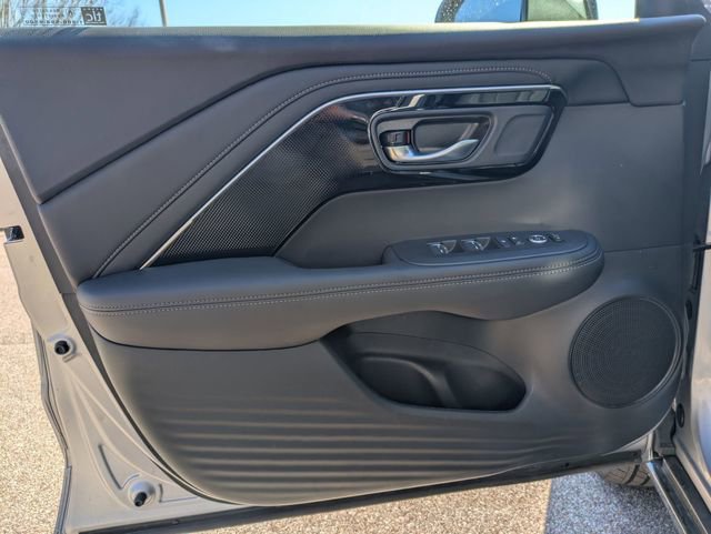 Used 2025 Acura ADX FWD image 25