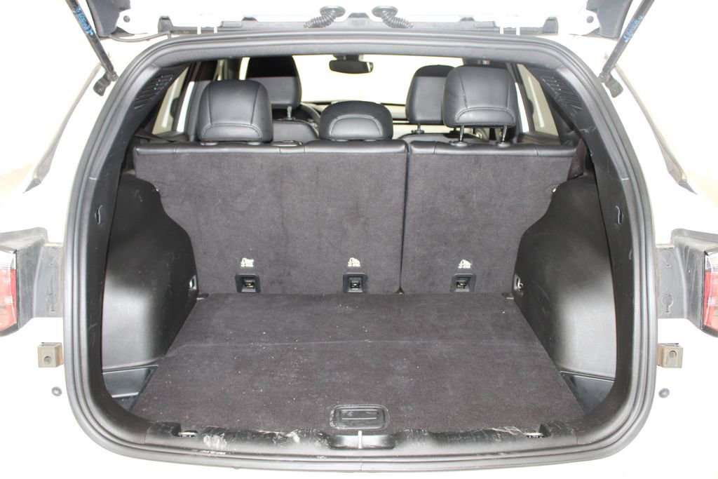 Used 2024 Jeep Compass Latitude image 13