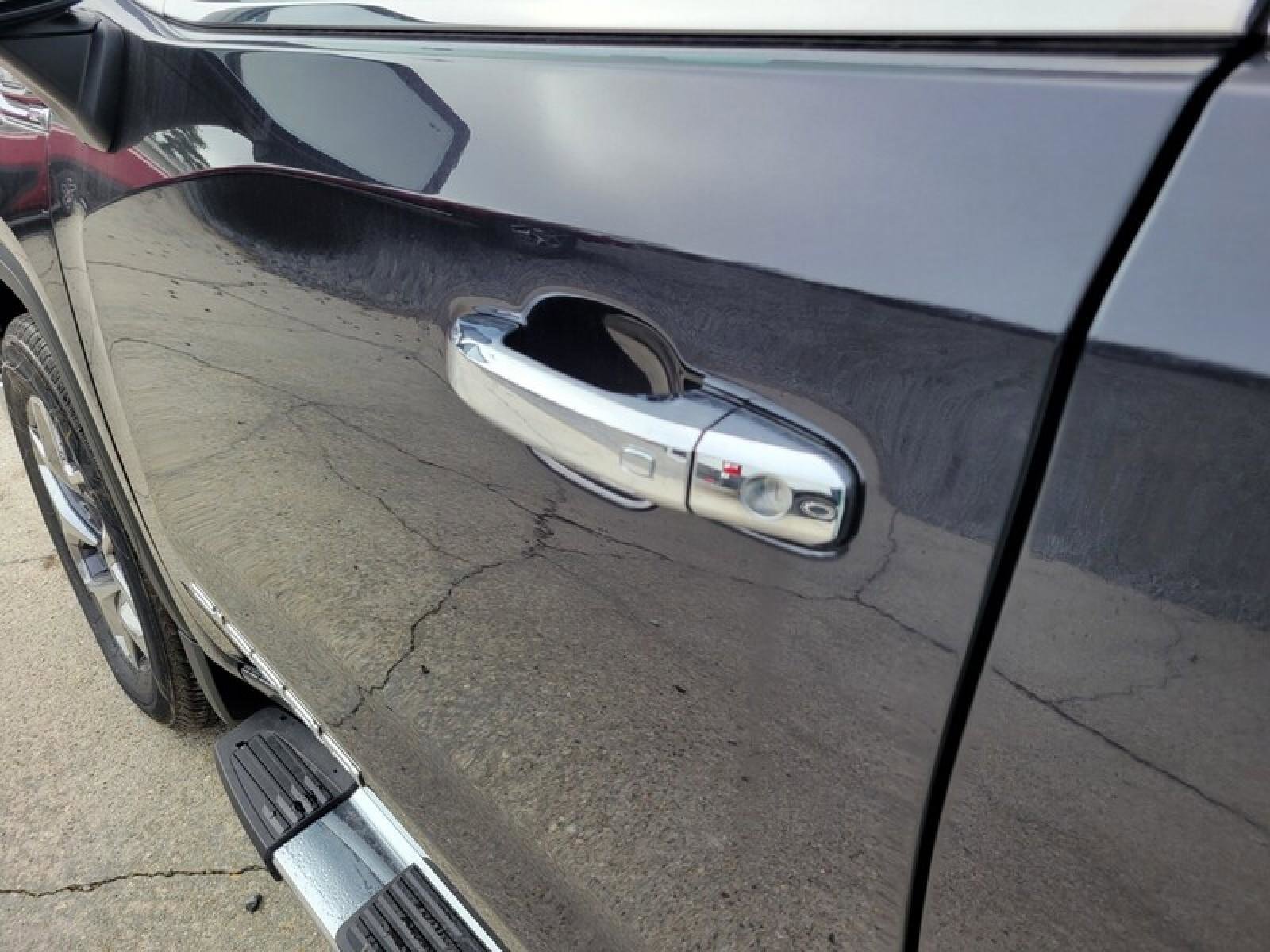 New 2026 GMC Sierra 1500 SLT w/ SLT Premium Plus Package image 10