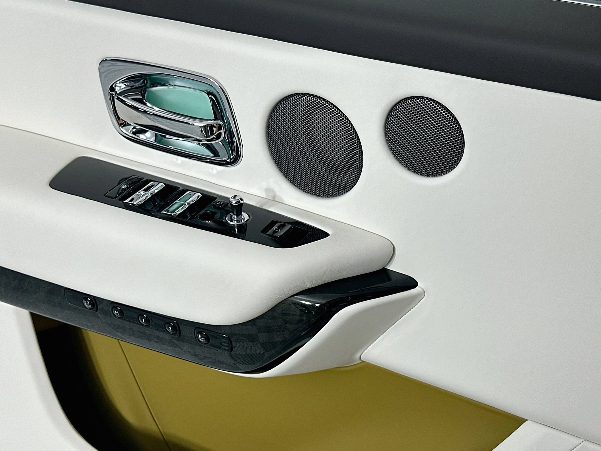 New 2027 Rolls-Royce Cullinan AWD/4WD image 17