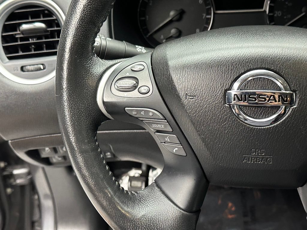Used 2019 Nissan Pathfinder SL AWD/4WD image 32