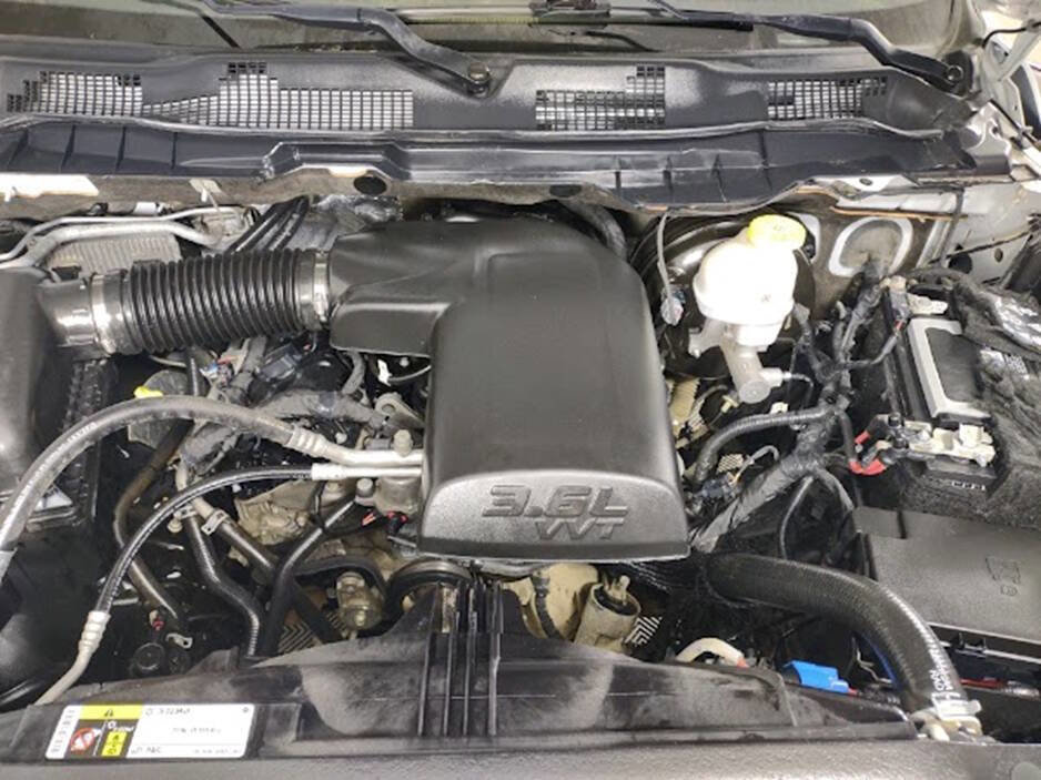 Used 2022 RAM 1500 Tradesman w/ Chrome Appearance Group image 16