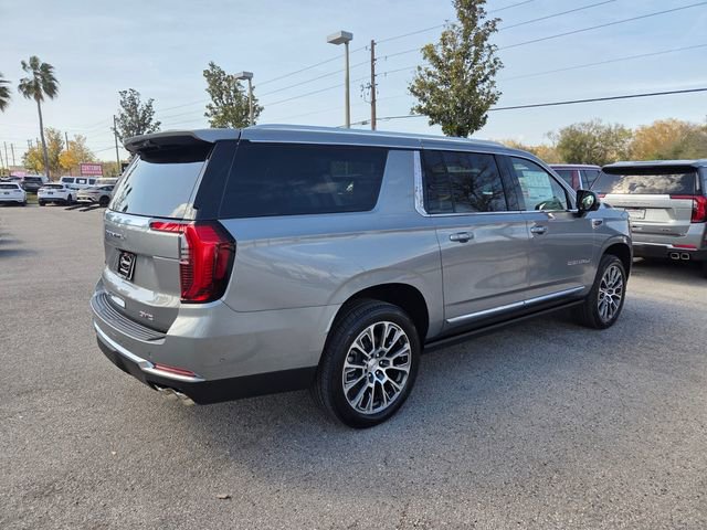 New 2026 GMC Yukon XL Denali w/ Denali Reserve Package AWD/4WD image 16