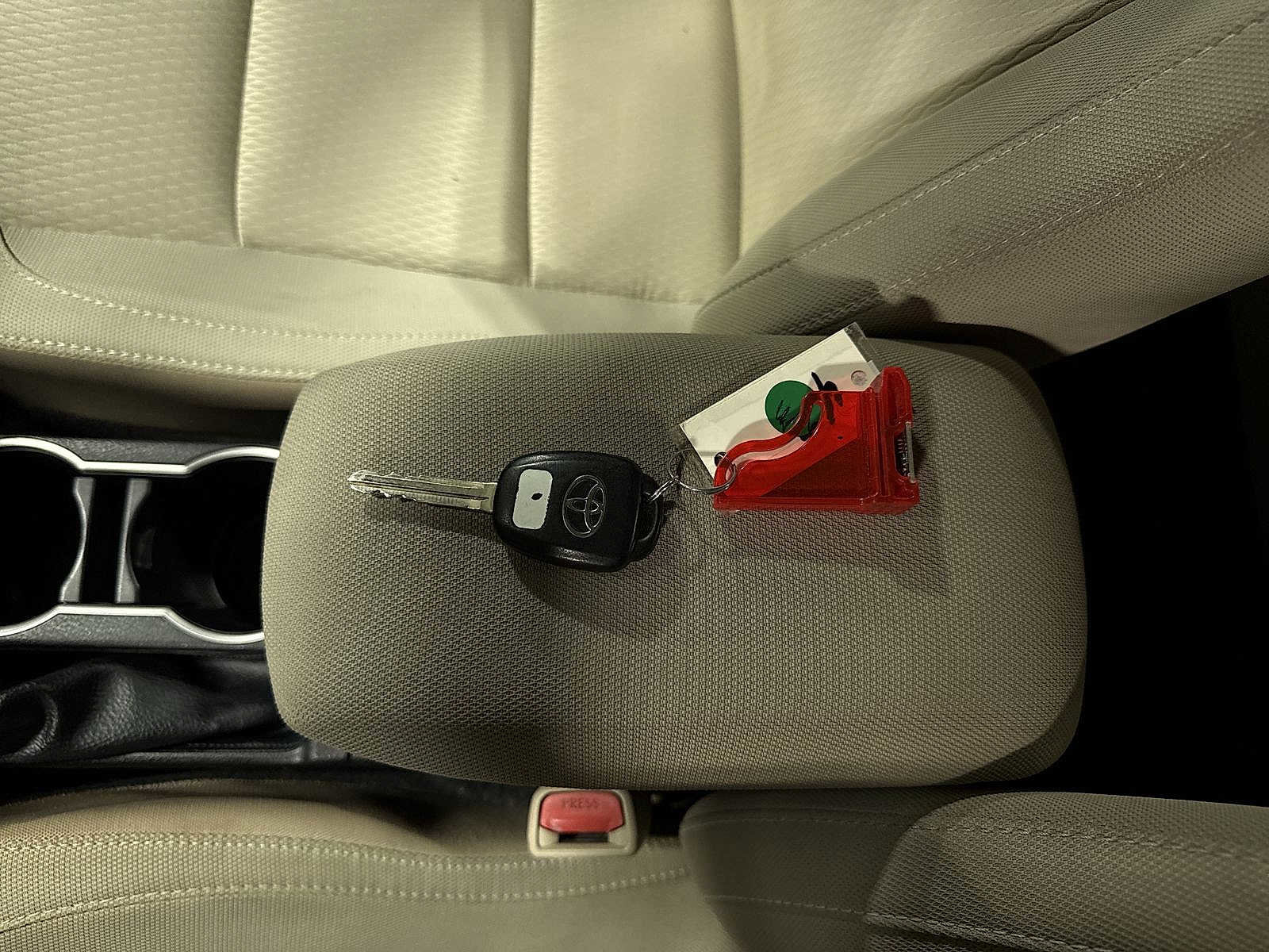 Used 2014 Toyota Corolla LE FWD image 31