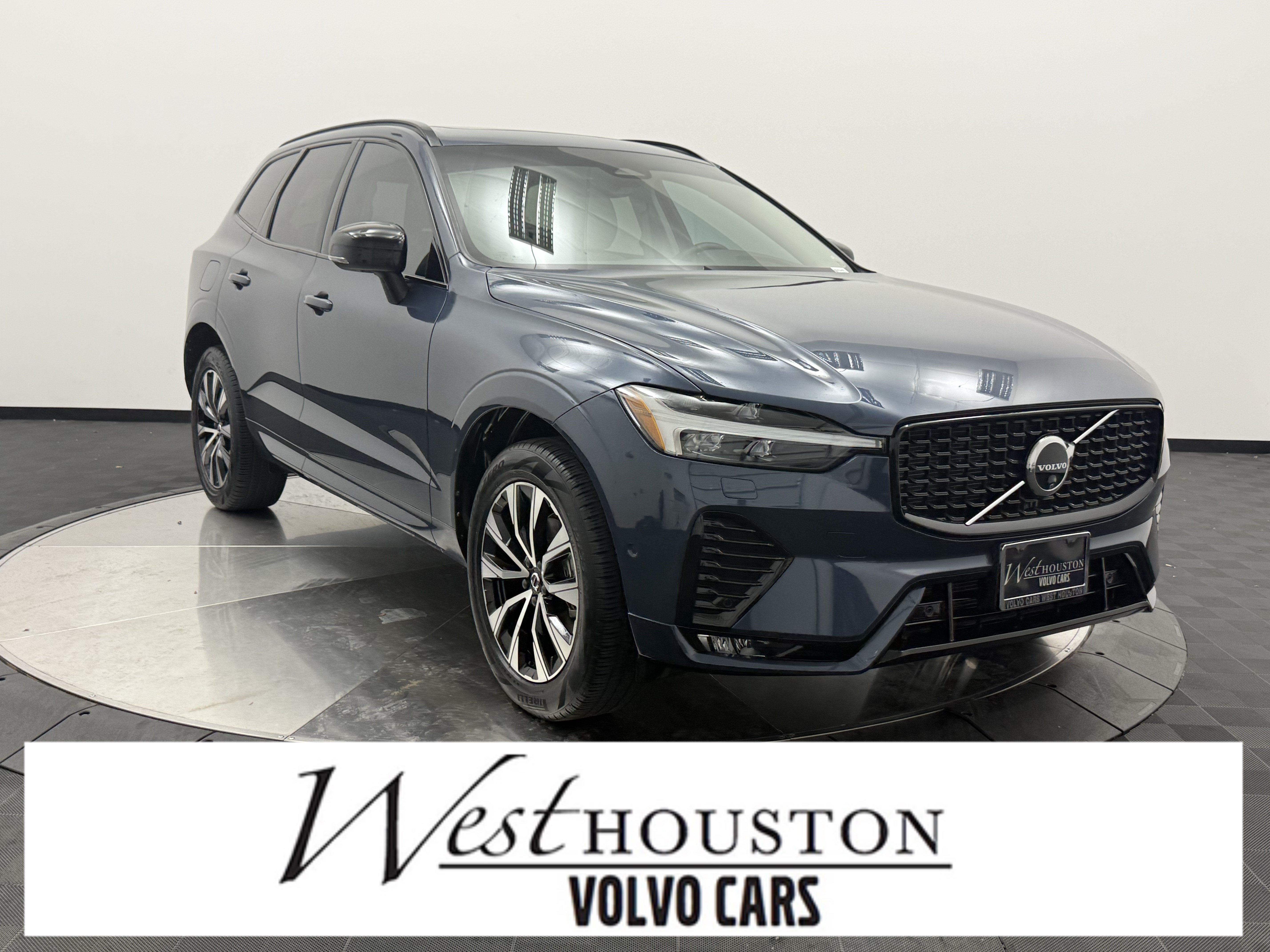 Used 2024 Volvo XC60 B5 Plus w/ Climate Package