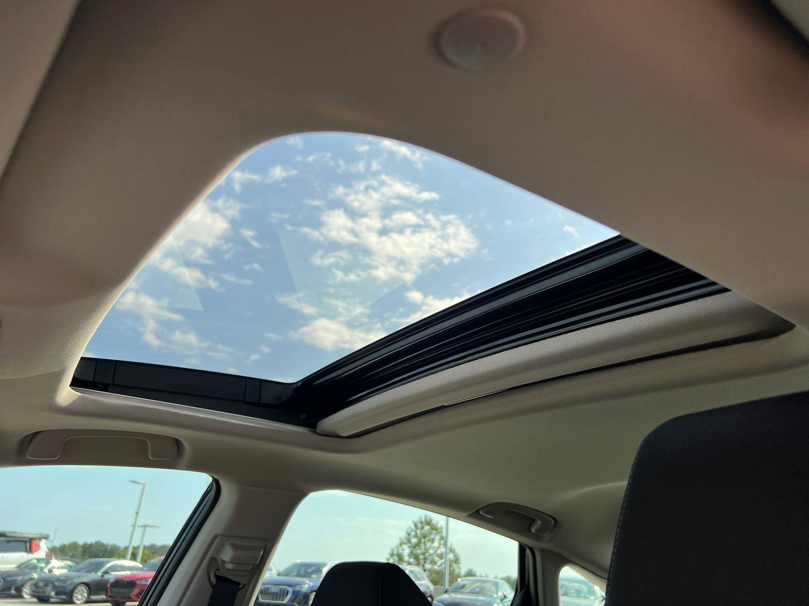 Used 2025 Honda Accord SE image 32