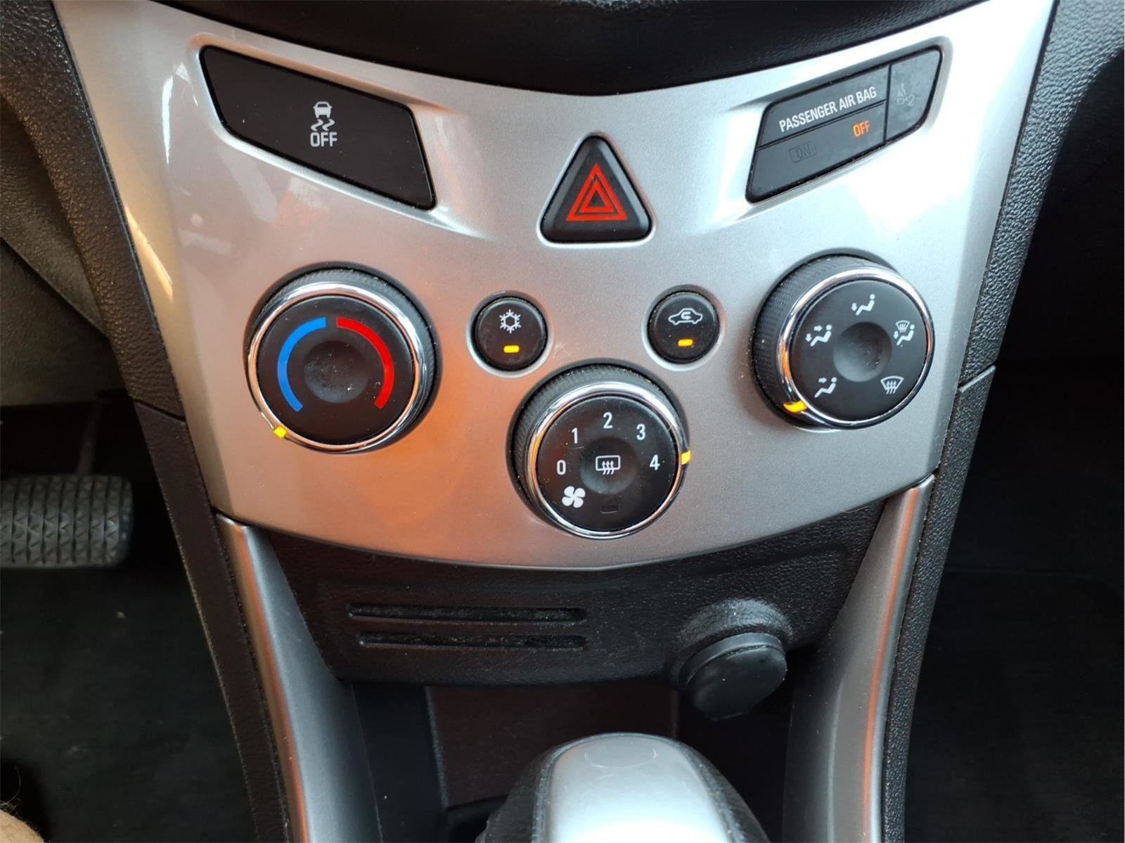 Used 2016 Chevrolet Trax LT w/ LT Convenience Package FWD image 22