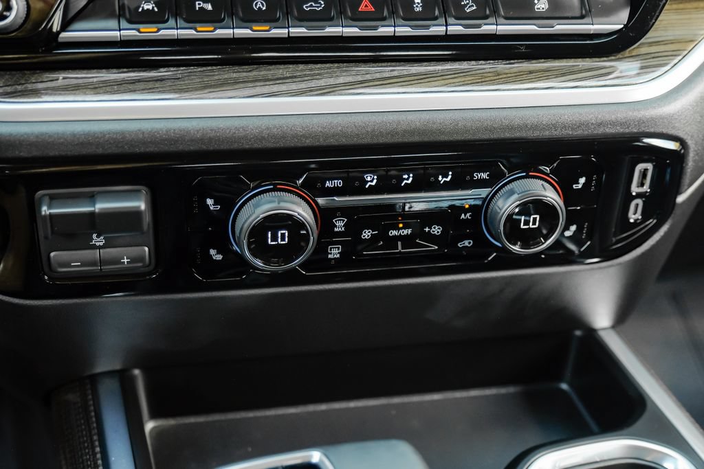 Used 2026 Chevrolet Silverado 1500 LT w/ Texas Edition Plus AWD/4WD image 29