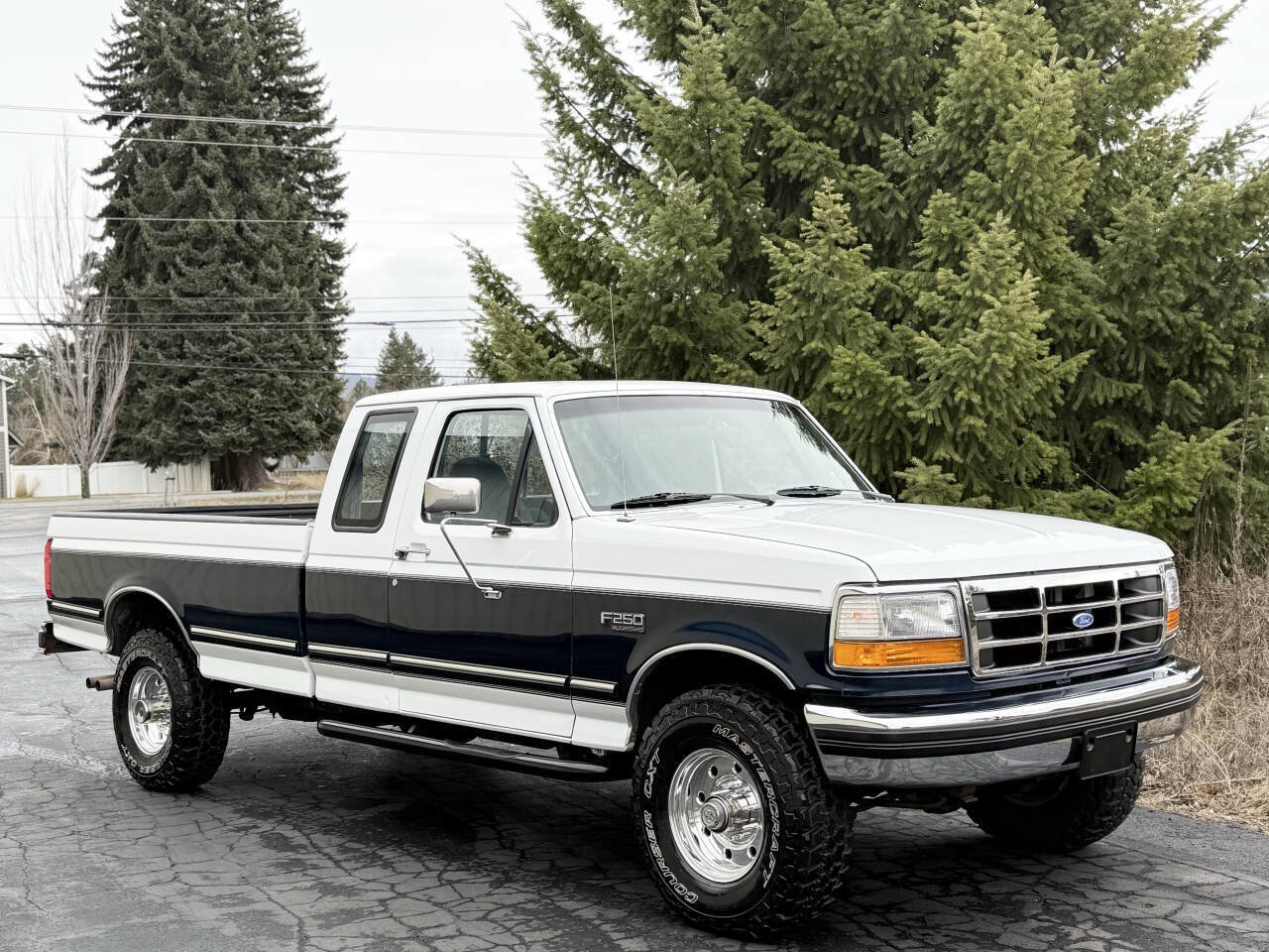 Used 1993 Ford F250 XLT image 9