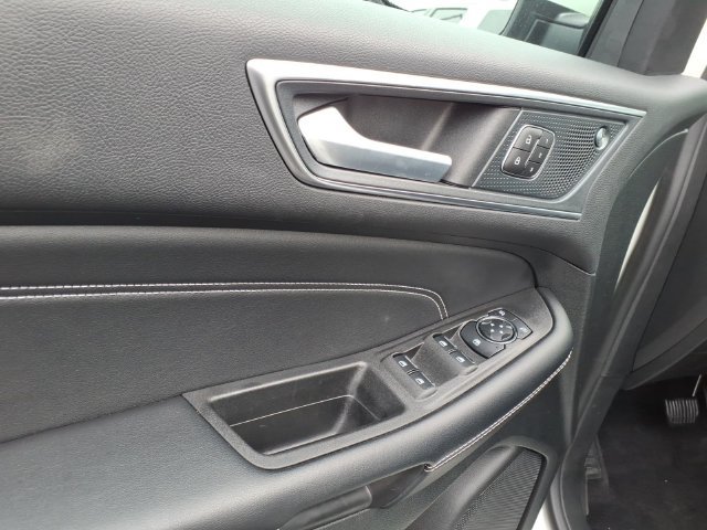 Certified 2024 Ford Edge Titanium AWD/4WD image 13