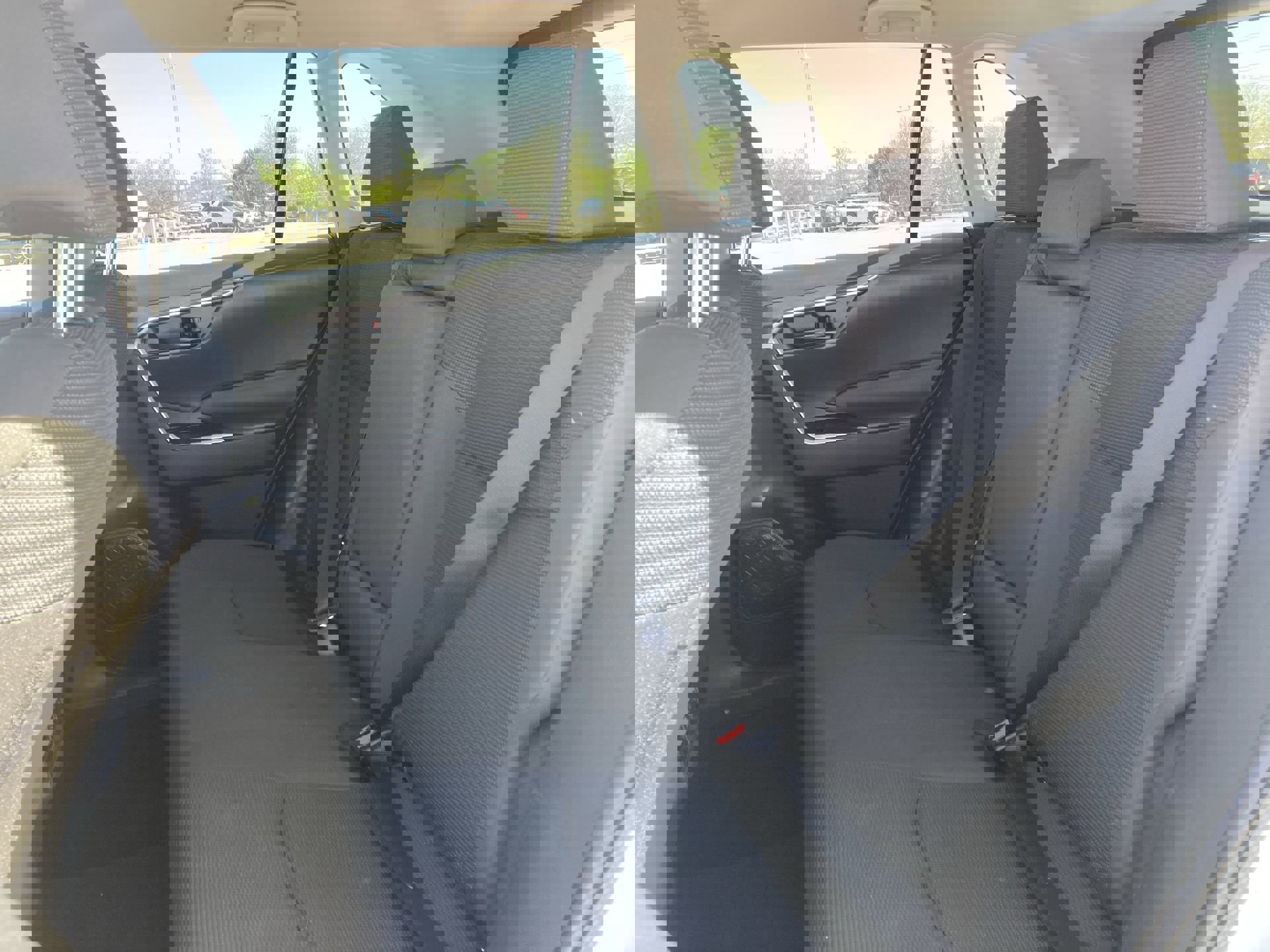 Certified 2025 Toyota RAV4 LE image 27