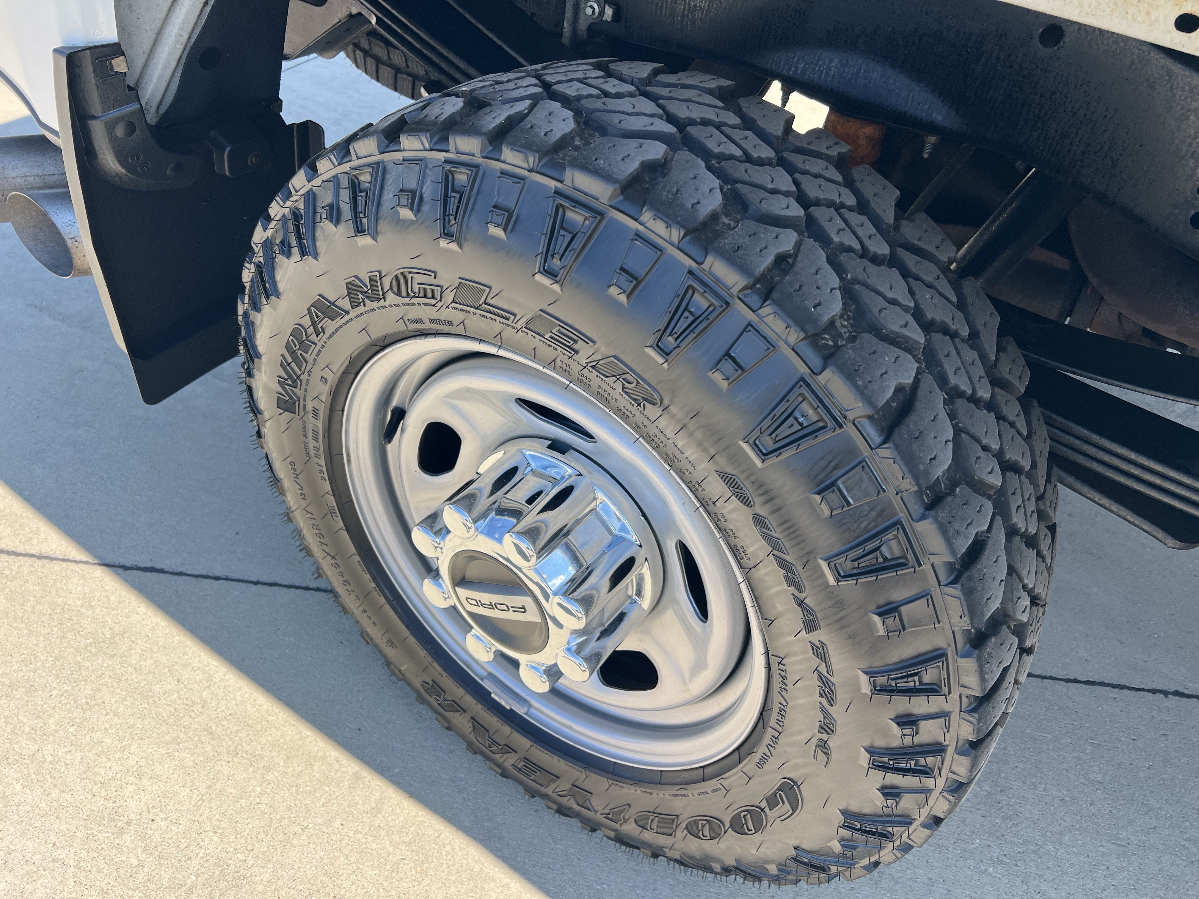Used 2022 Ford F350 XL w/ Power Equipment Group AWD/4WD image 5