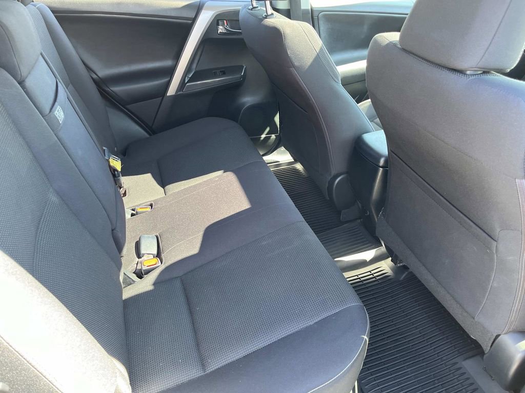 Used 2017 Toyota RAV4 XLE image 21