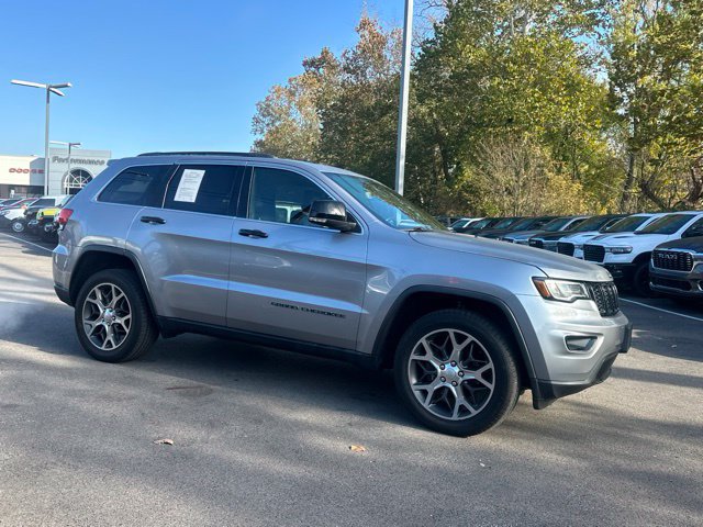 Used 2019 Jeep Grand Cherokee Limited w/ Luxury Group II AWD/4WD image 18
